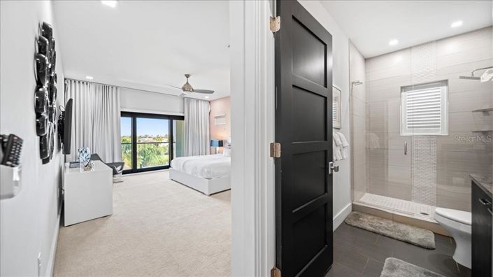 Image No.26-10 Bed Property for sale