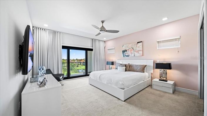 Image No.27-10 Bed Property for sale