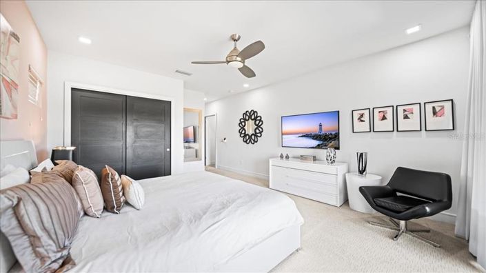 Image No.28-10 Bed Property for sale