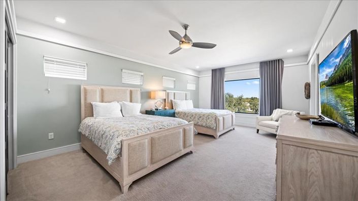 Image No.34-10 Bed Property for sale