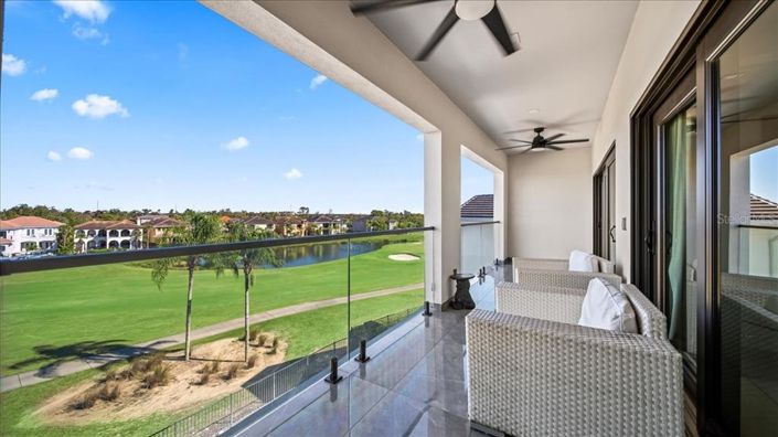 Image No.36-10 Bed Property for sale