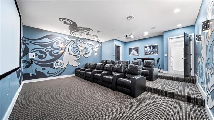 Image No.46-10 Bed Property for sale