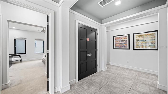 Image No.50-10 Bed Property for sale