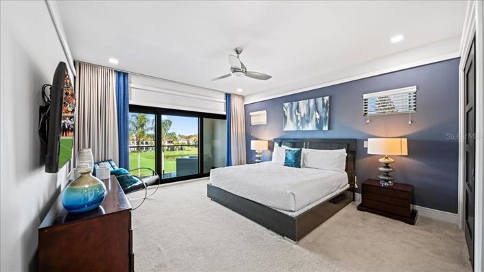 Image No.56-10 Bed Property for sale