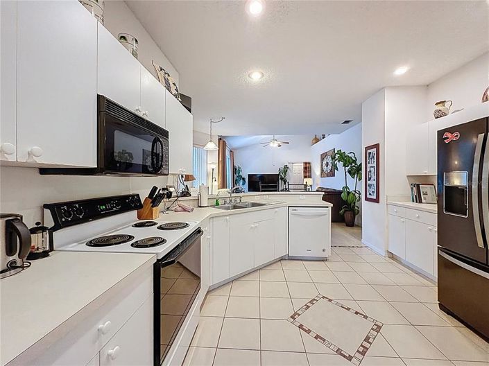 Image No.7-4 Bed Property for sale