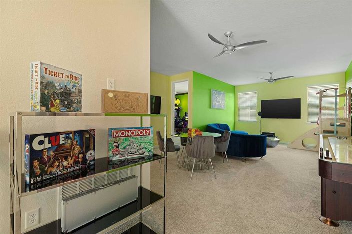 Image No.10-9 Bed Property for sale