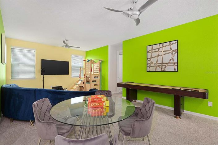 Image No.12-9 Bed Property for sale