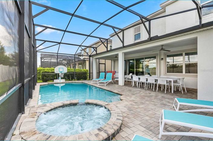 Image No.37-9 Bed Property for sale