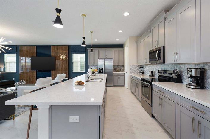 Image No.4-9 Bed Property for sale