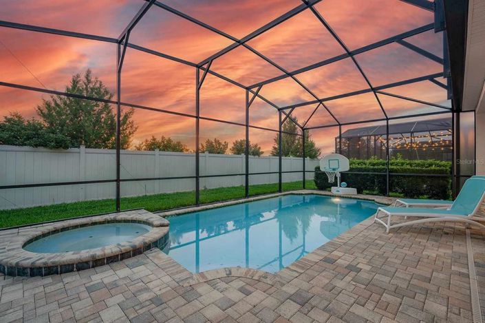 Image No.40-9 Bed Property for sale