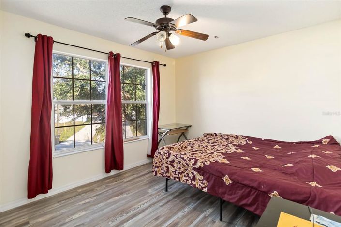 Image No.20-Propriété de 4 chambres à vendre à Kissimmee