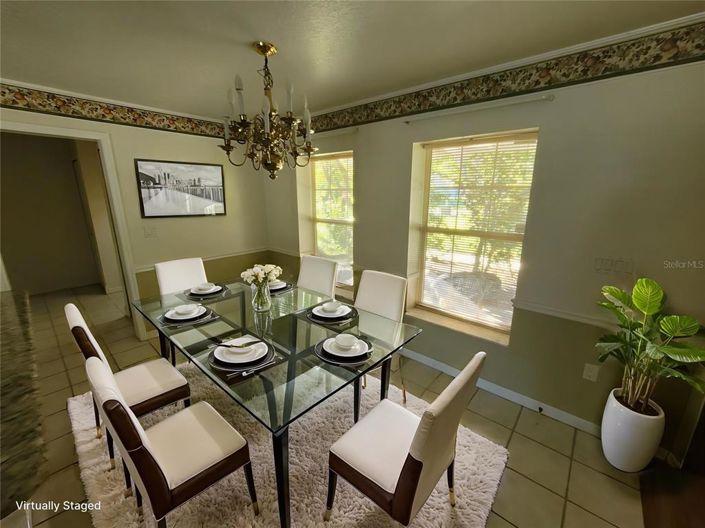 Image No.3-Propriété de 4 chambres à vendre à Kissimmee