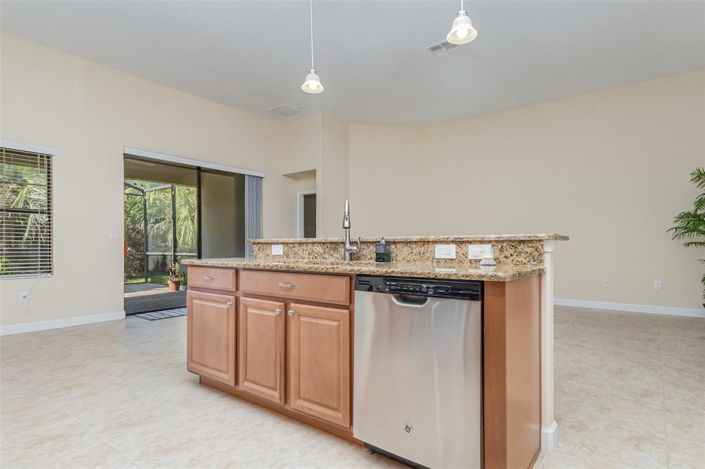 Image No.9-4 Bed Property for sale