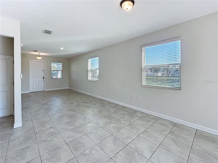 Image No.9-3 Bed Townhouse for sale