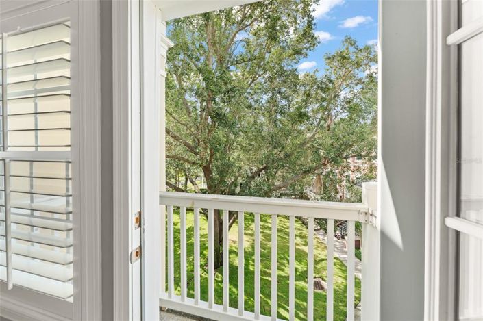 Image No.12-2 Bed Property for sale