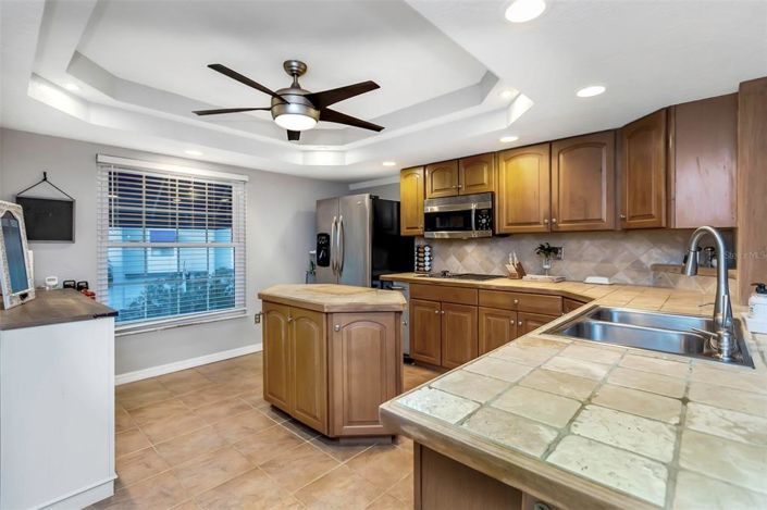 Image No.17-2 Bed Townhouse for sale