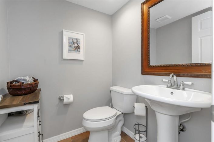 Image No.21-2 Bed Townhouse for sale