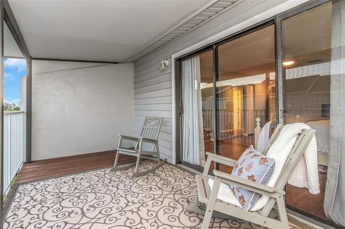 Image No.28-2 Bed Townhouse for sale