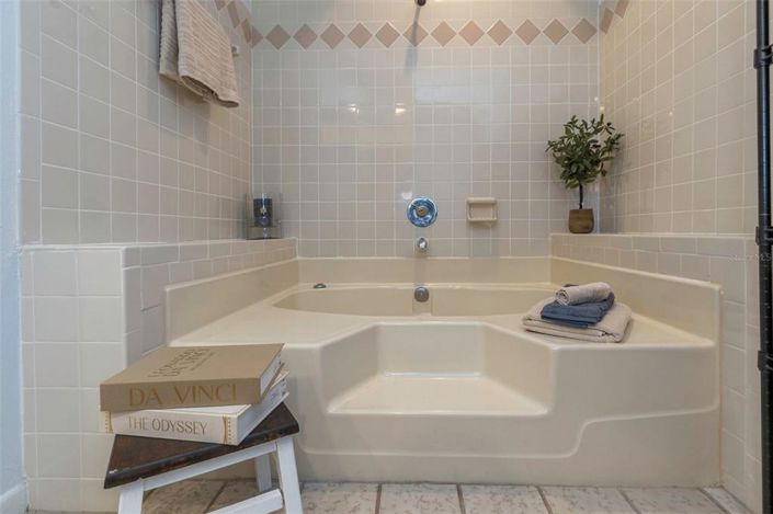 Image No.30-2 Bed Townhouse for sale