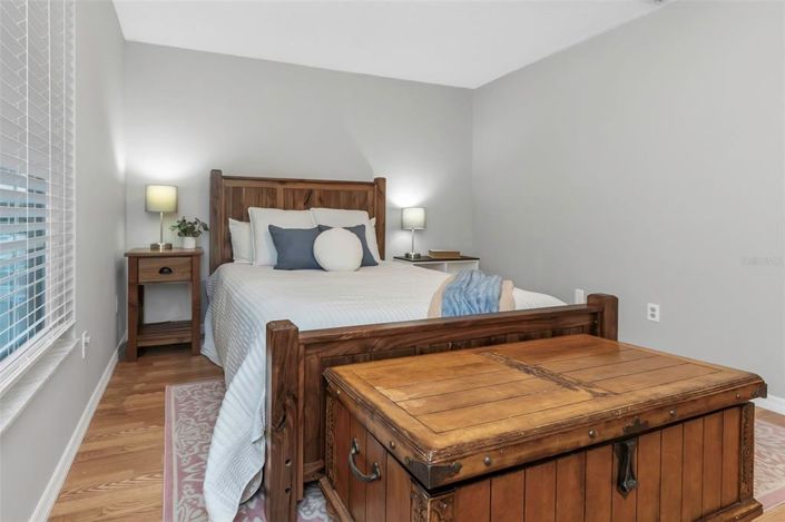 Image No.35-2 Bed Townhouse for sale