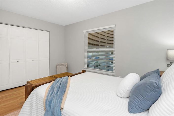 Image No.36-2 Bed Townhouse for sale