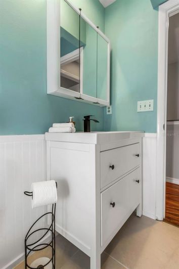 Image No.38-2 Bed Townhouse for sale