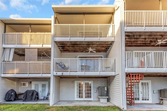 Image No.39-2 Bed Townhouse for sale