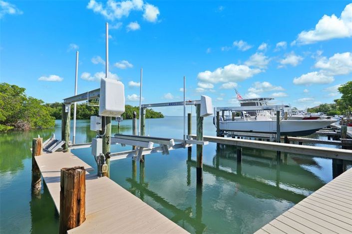 Image No.20-3 Bed Property for sale