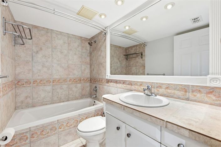 Image No.24-3 Bed Property for sale