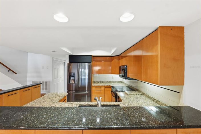 Image No.8-3 Bed Property for sale