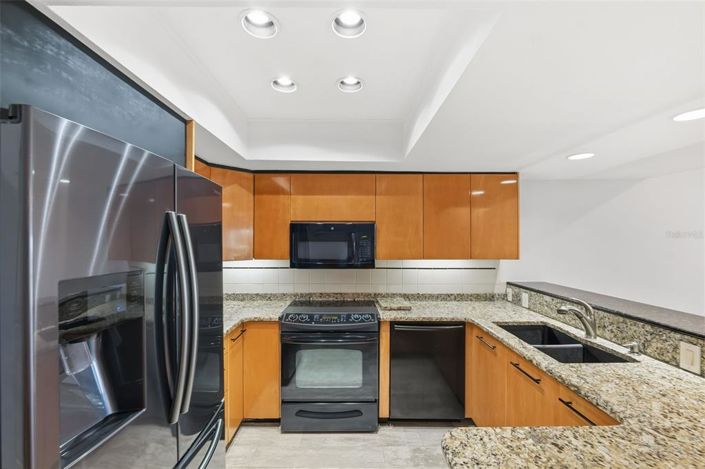 Image No.9-3 Bed Property for sale