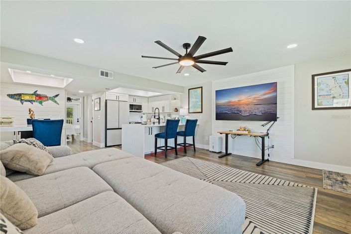 Image No.6-1 Bed Property for sale