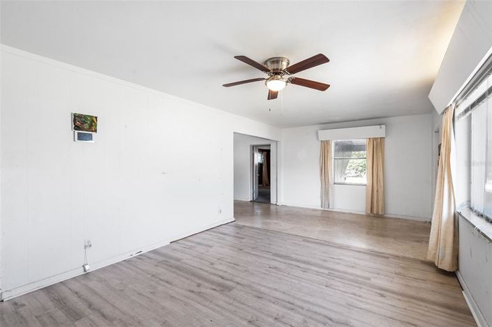 Image No.9-4 Bed Property for sale