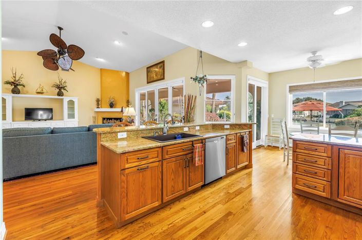 Image No.22-4 Bed Property for sale