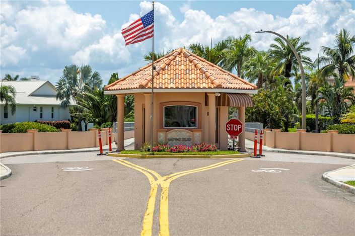 Image No.3-4 Bed Property for sale