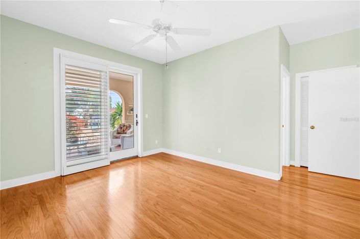 Image No.41-4 Bed Property for sale