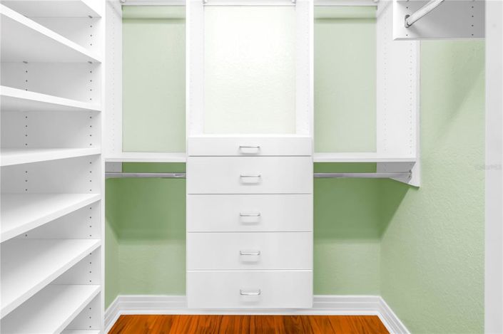 Image No.44-4 Bed Property for sale