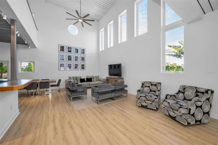 Image No.10-Propriété de 3 chambres à vendre à Treasure Island