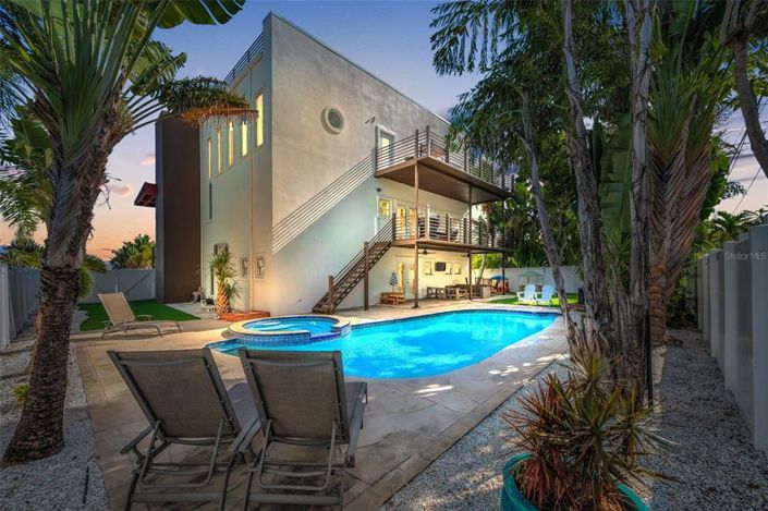 Image No.2-Propriété de 3 chambres à vendre à Treasure Island