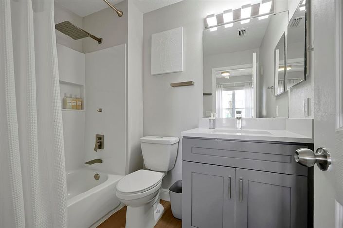 Image No.25-4 Bed Property for sale