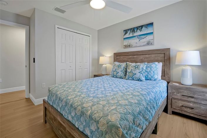 Image No.28-4 Bed Property for sale