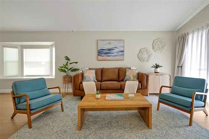 Image No.5-4 Bed Property for sale