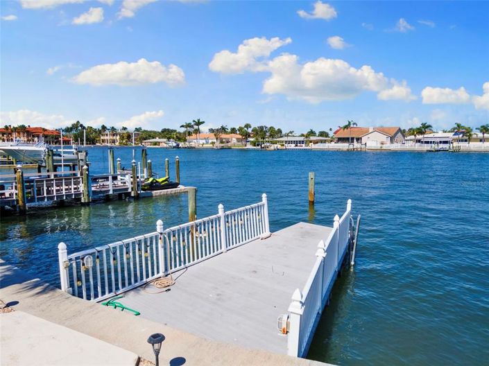 Image No.5-Propriété de 3 chambres à vendre à Belleair Beach