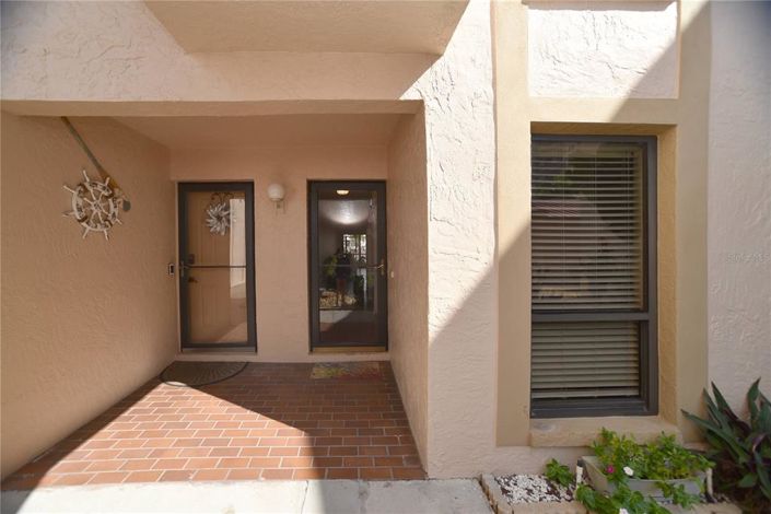 Image No.2-2 Bed Property for sale