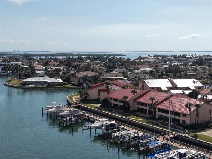 Image No.44-2 Bed Property for sale