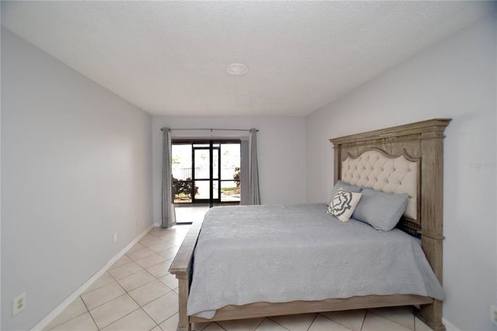 Image No.6-2 Bed Property for sale