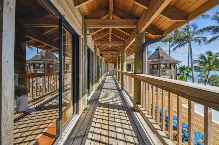 Image No.32-5 Bed Property for sale