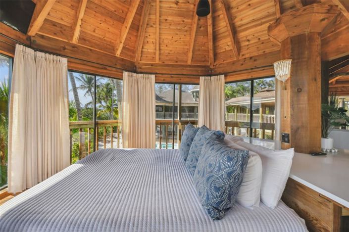 Image No.38-5 Bed Property for sale