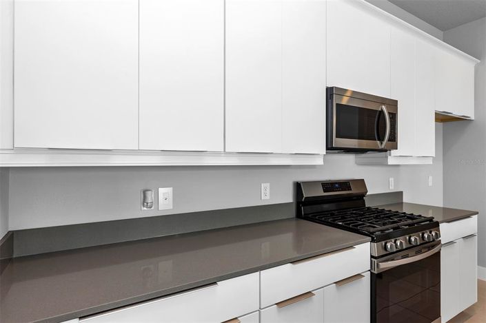 Image No.9-4 Bed Property for sale