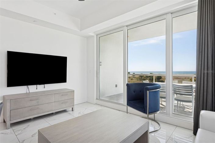 Image No.12-2 Bed Property for sale